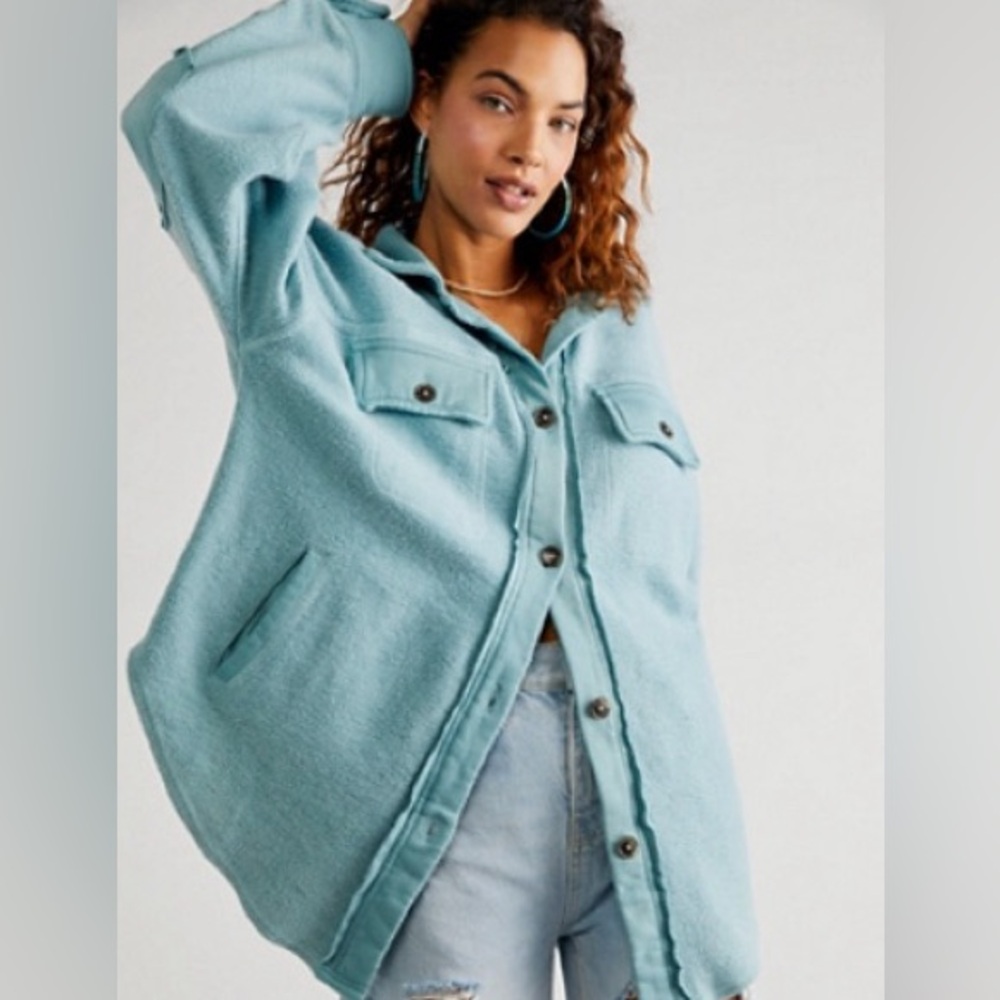 Free People Ruby Button Down Shirt Jacket
Shacket Mountain Jubliee Blue Size XS